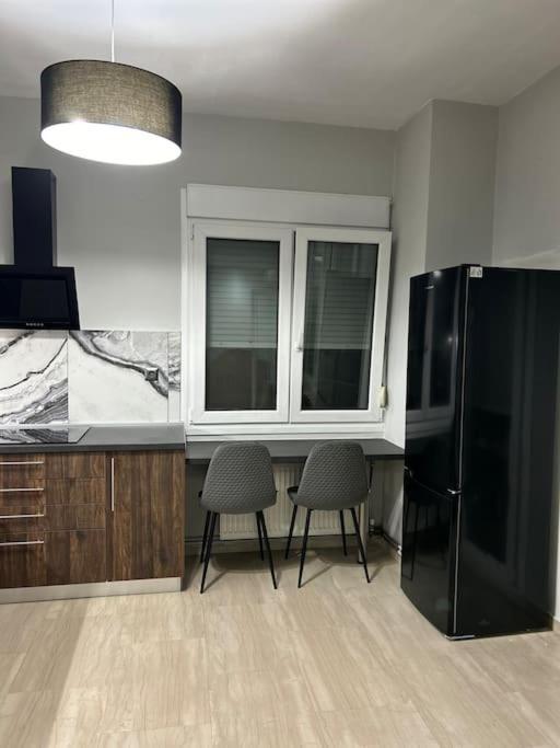Angies Ledsigns Apartment テッサロニキ エクステリア 写真